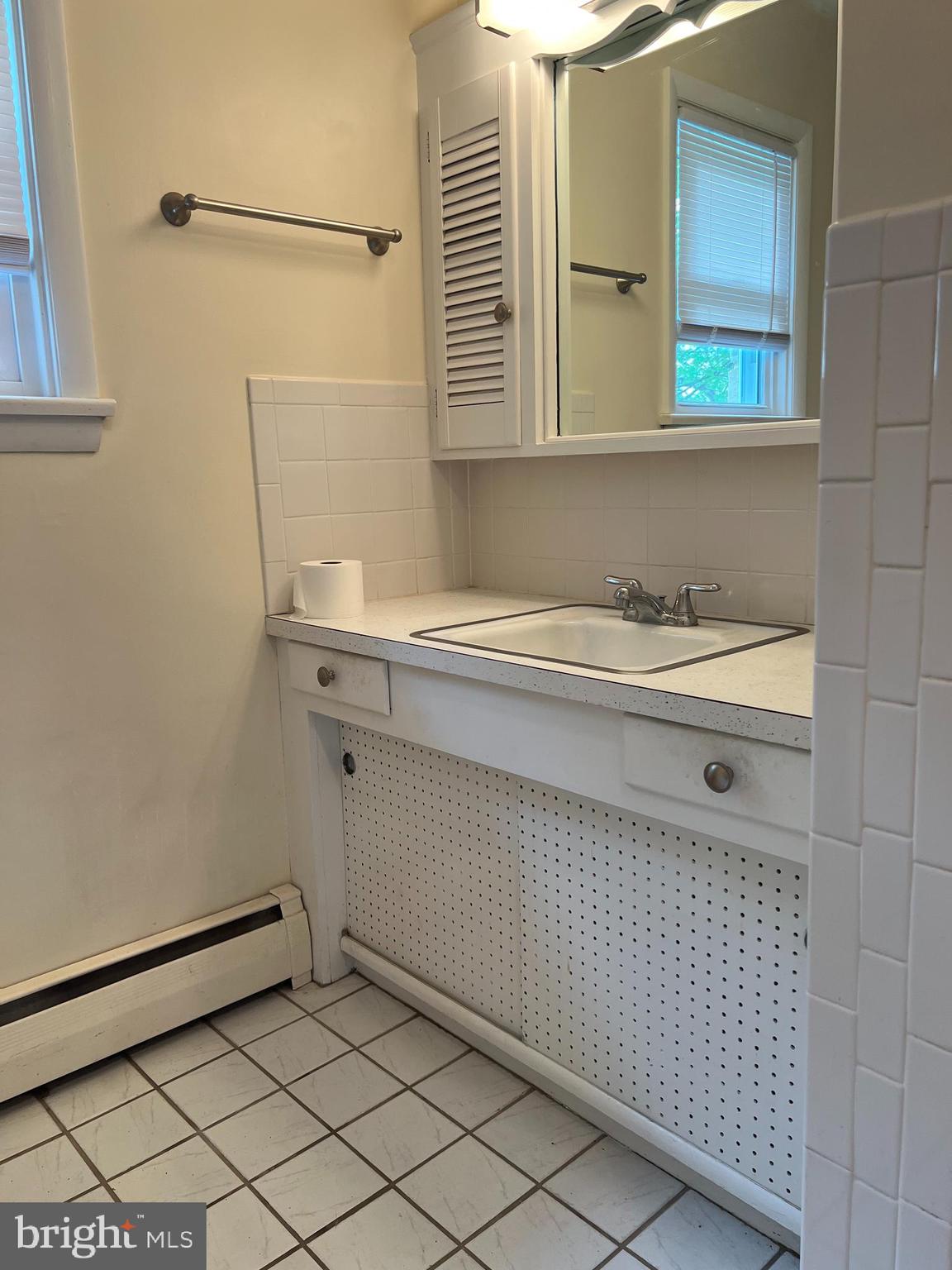 1012 Highfield Drive Hampstead, MD 21074 - Photo 19 of 36 Bathroom main level