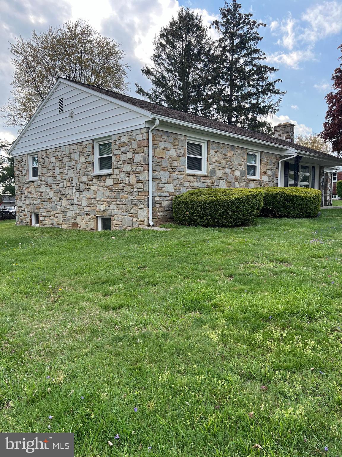 1012 Highfield Drive Hampstead, MD 21074 - Photo 5 of 36 Exterior Front