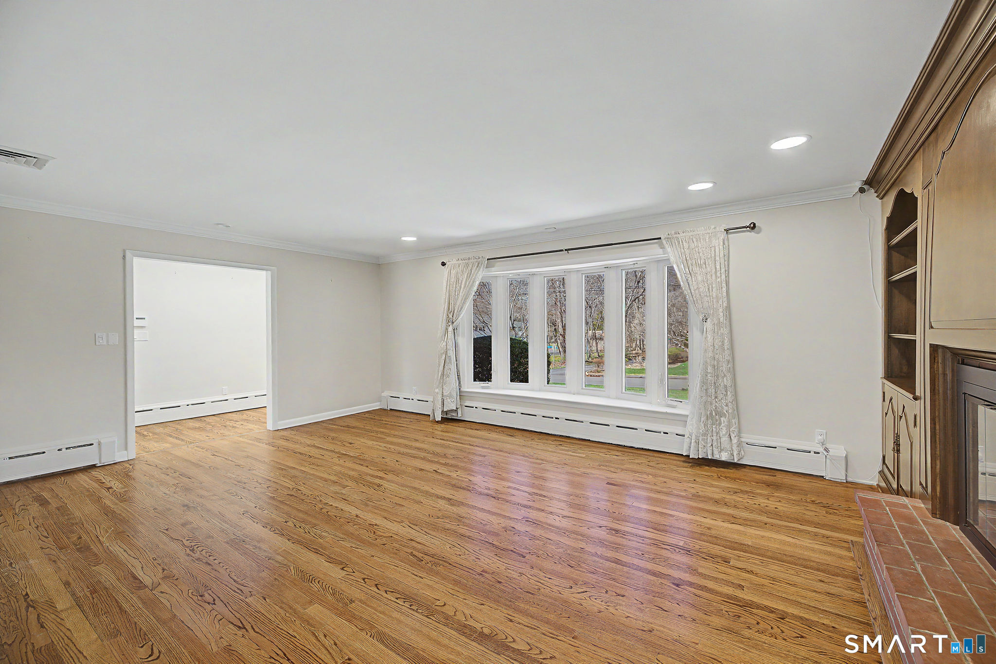179 Berrian Road Stamford, CT 06905 - Photo 5 of 33