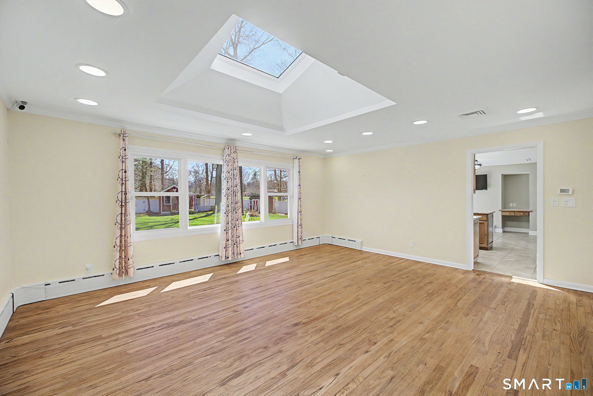 179 Berrian Road Stamford, CT 06905 - Photo 7 of 33