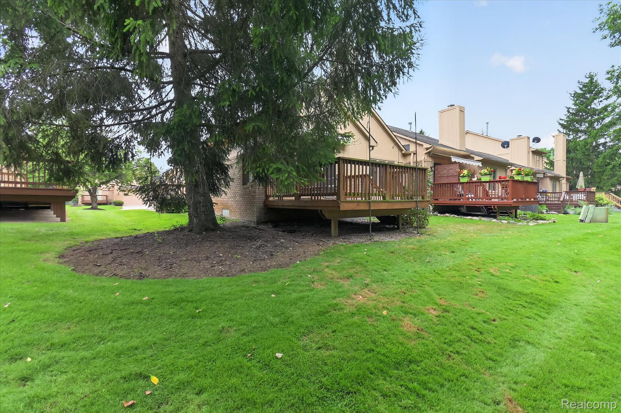 21660 River Ridge Trail Farmington, MI 48335 - Photo 3 of 48 BACKYARD AREA