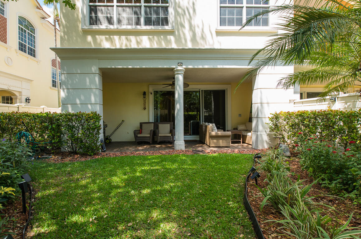 624 Northeast Francesca Lane Boca Raton, FL 33487 - Photo 48 of 64 624 NE Francesca Lane-24