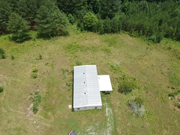 a view of a small yard