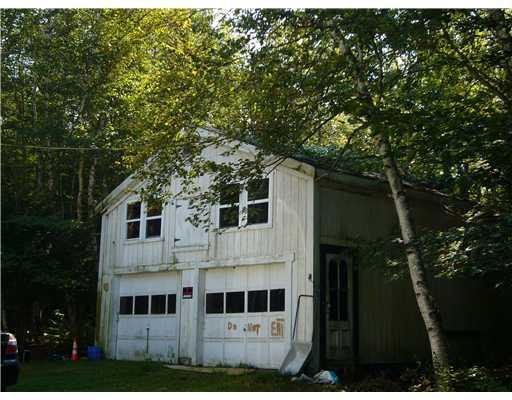 63 Robbins Road Hope, ME 04847 - Photo 2 of 4 Parking Lot/Garage.