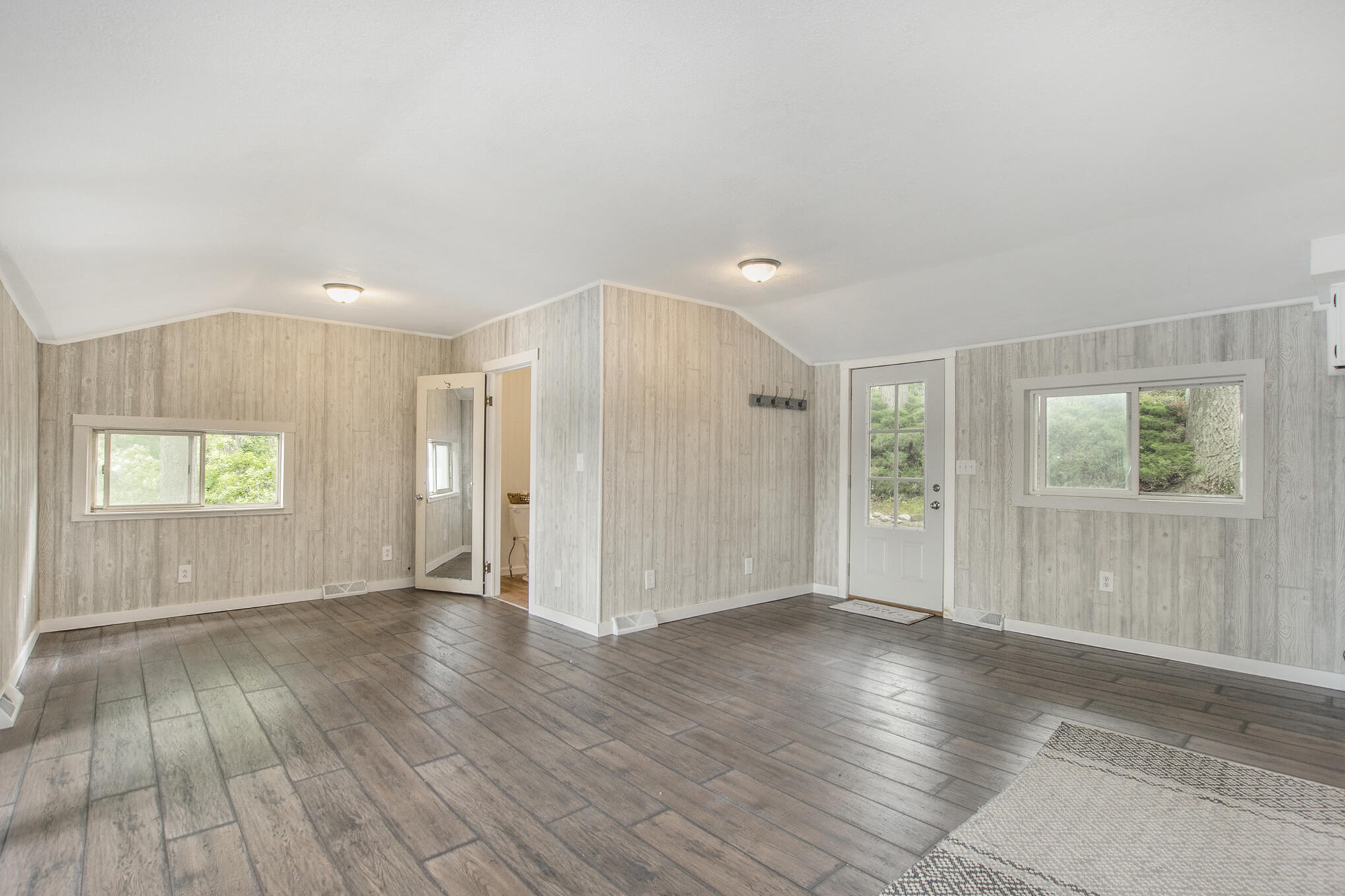 10989 North Hillman Road Lakeview, MI 48850 - Photo 14 of 38 DSC00956