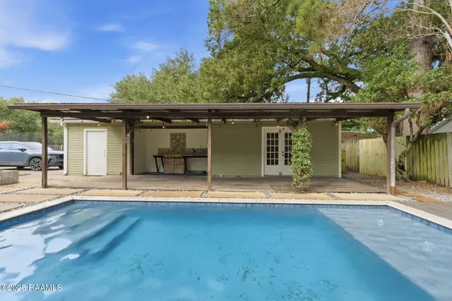 $350,000 | 220 Duclos Street, Lafayette, LA 70506