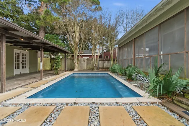 $350,000 | 220 Duclos Street, Lafayette, LA 70506