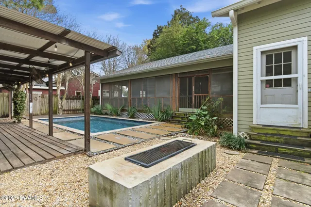 $350,000 | 220 Duclos Street, Lafayette, LA 70506