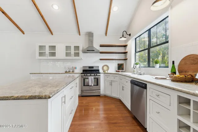 $350,000 | 220 Duclos Street, Lafayette, LA 70506