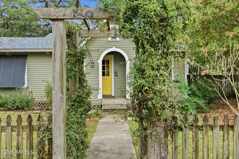 $350,000 | 220 Duclos Street, Lafayette, LA 70506