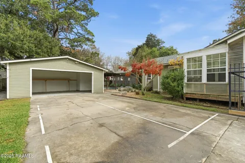 $350,000 | 220 Duclos Street, Lafayette, LA 70506