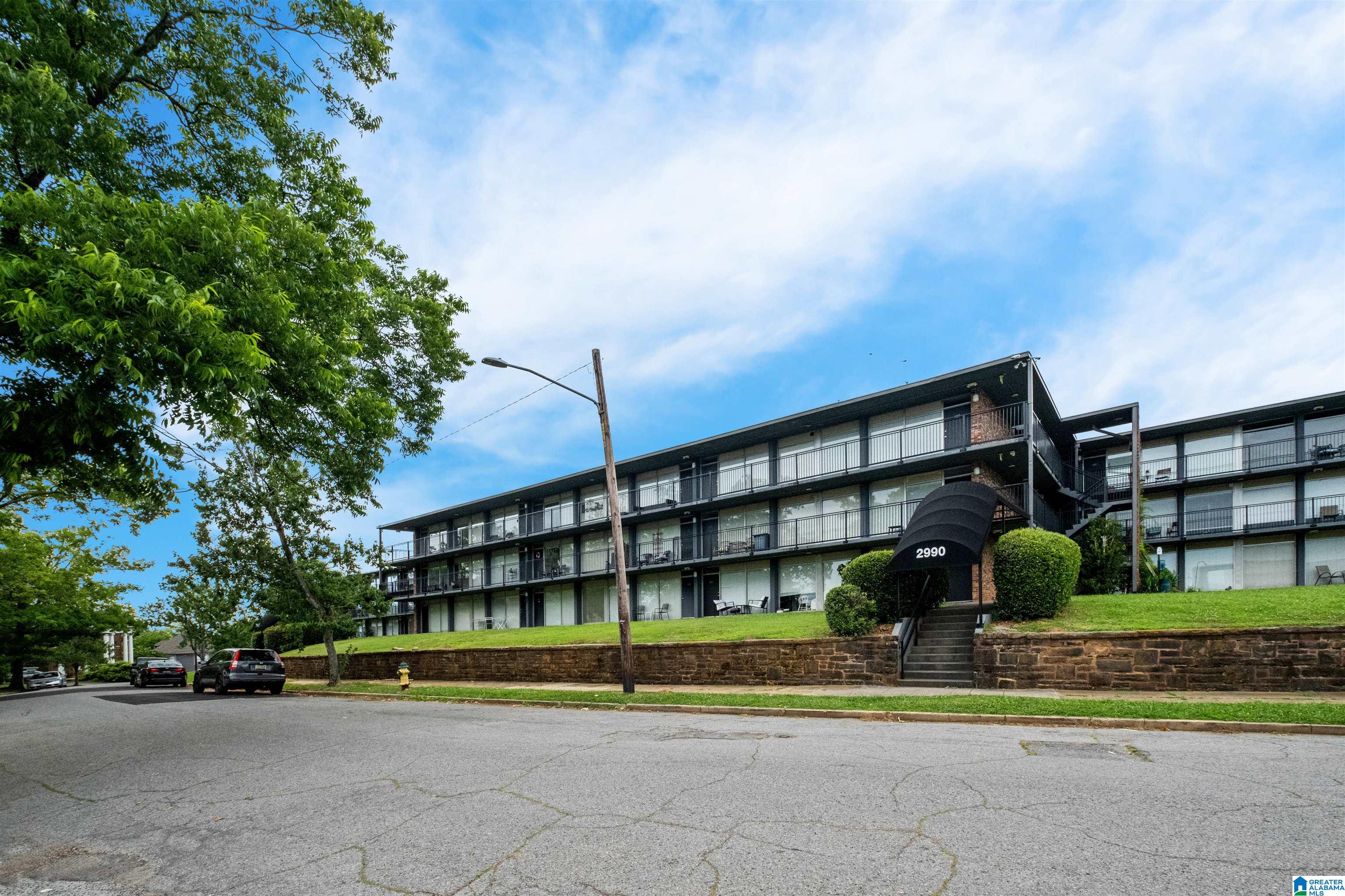 2990 Rhodes Circle South, Unit 314 Birmingham, AL 35205 - Photo 4 of 22