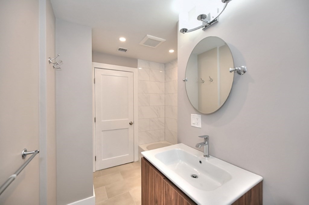 61 Gregory Road Framingham, MA 01701 - Photo 22 of 35