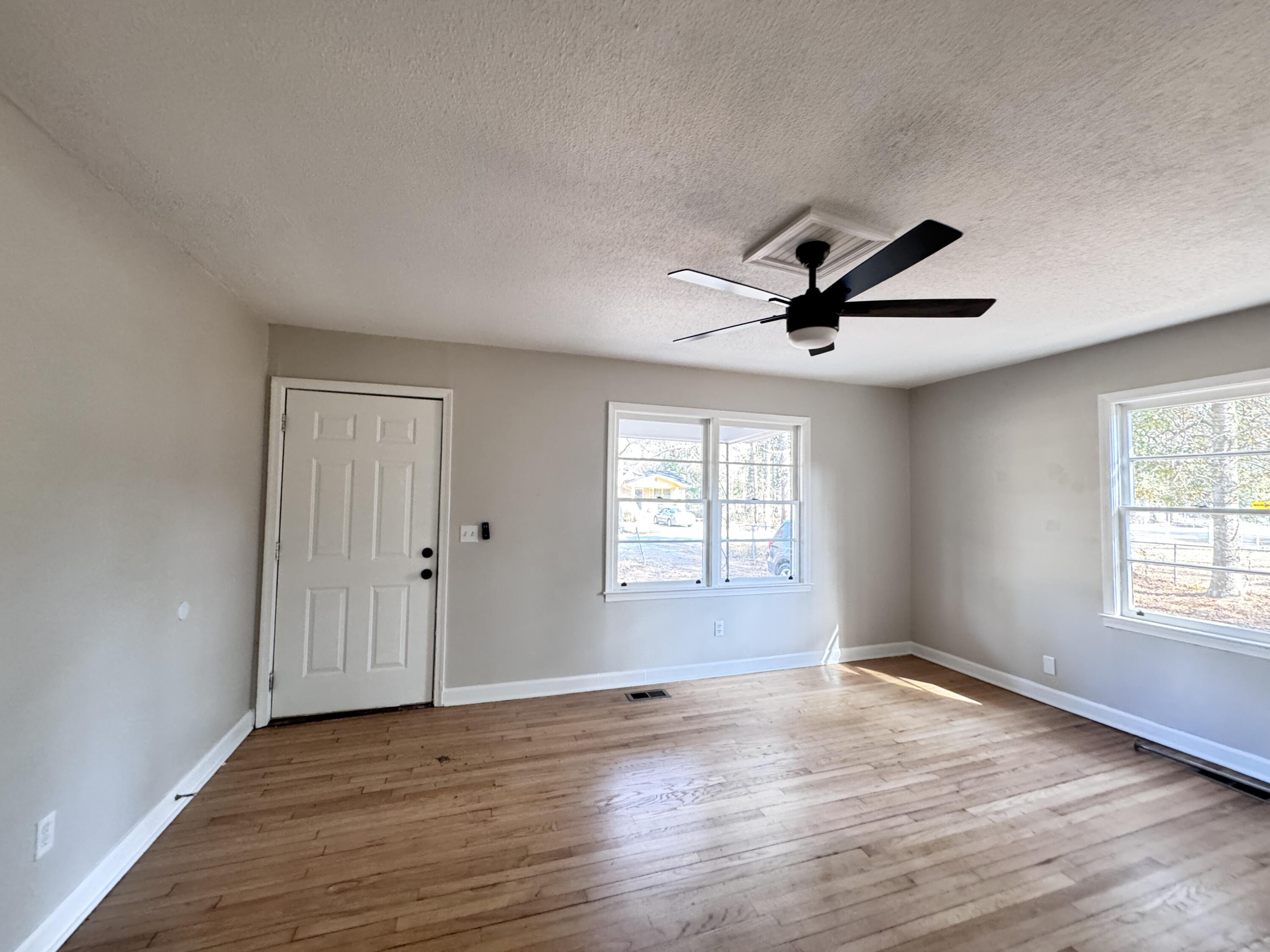 114 Madison Street Walterboro, SC 29488 - Photo 5 of 16 114 Madison Street