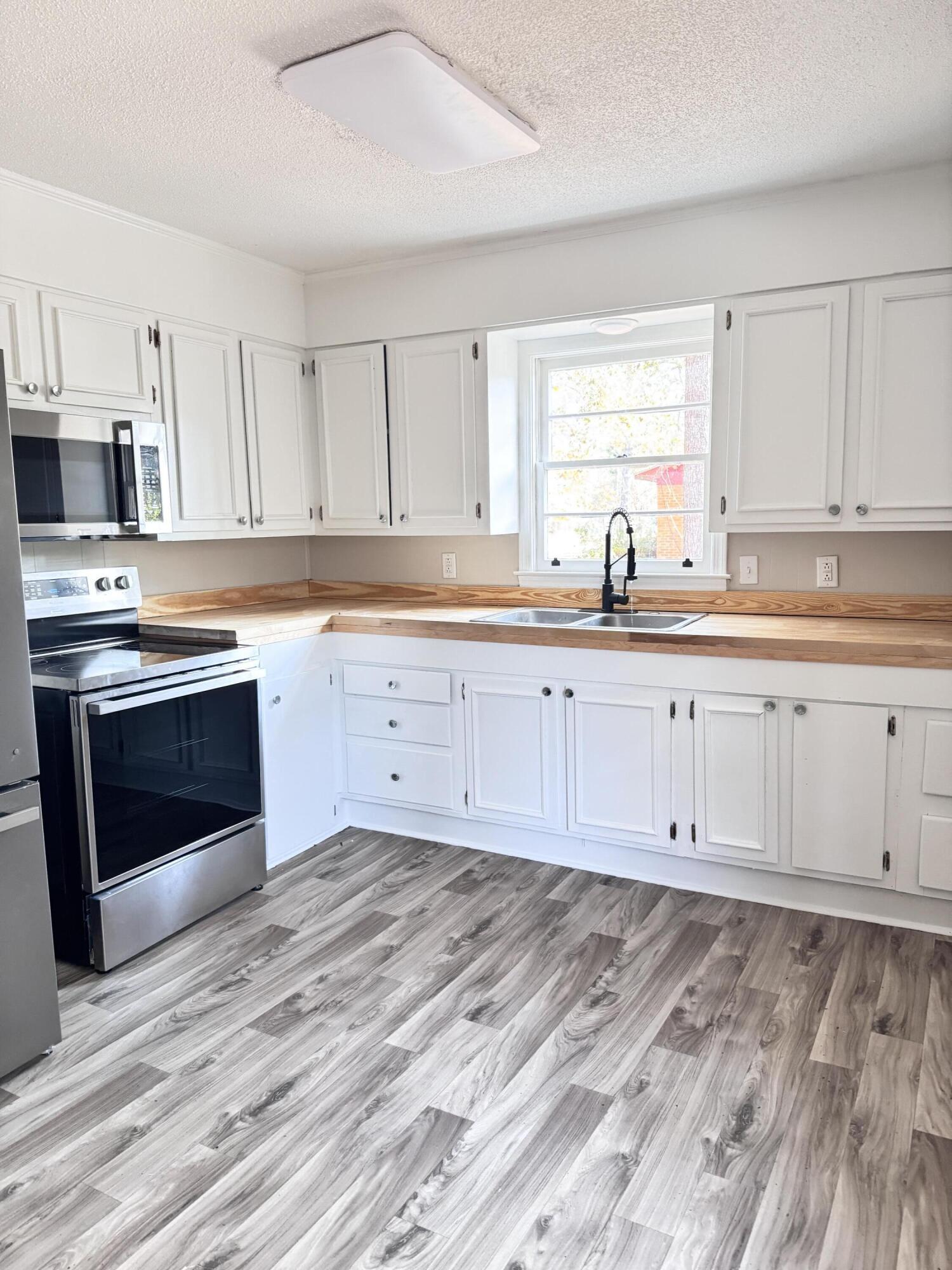 114 Madison Street Walterboro, SC 29488 - Photo 7 of 16 114 Madison Street