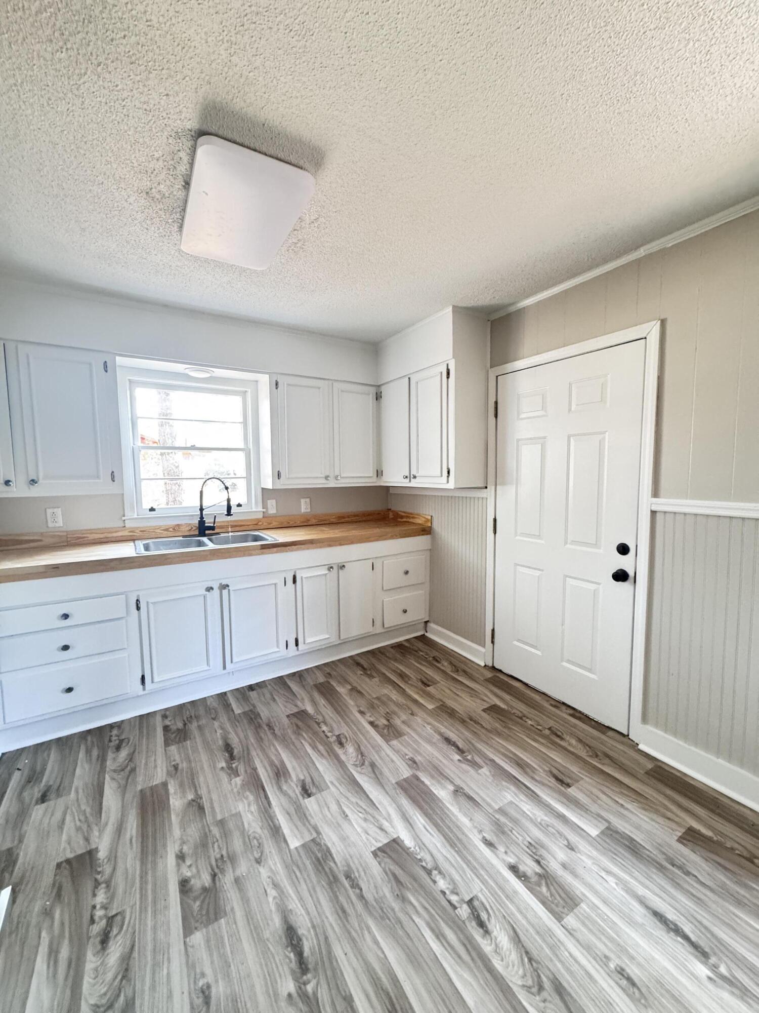 114 Madison Street Walterboro, SC 29488 - Photo 10 of 16 114 Madison Street