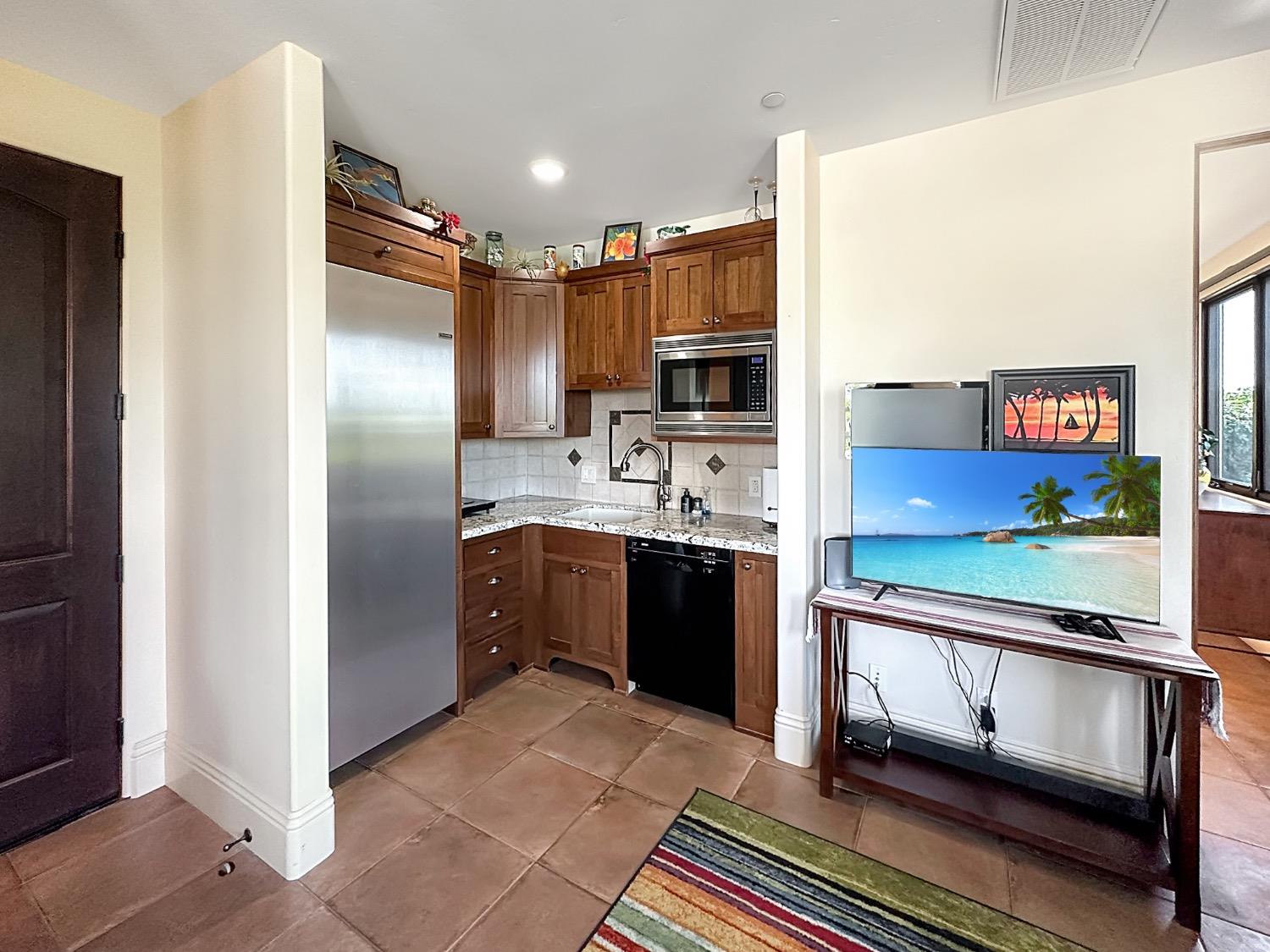 21859 Angeli Place Grass Valley, CA 95949 - Photo 33 of 64 Seperate Guest area with private bedroom and bath