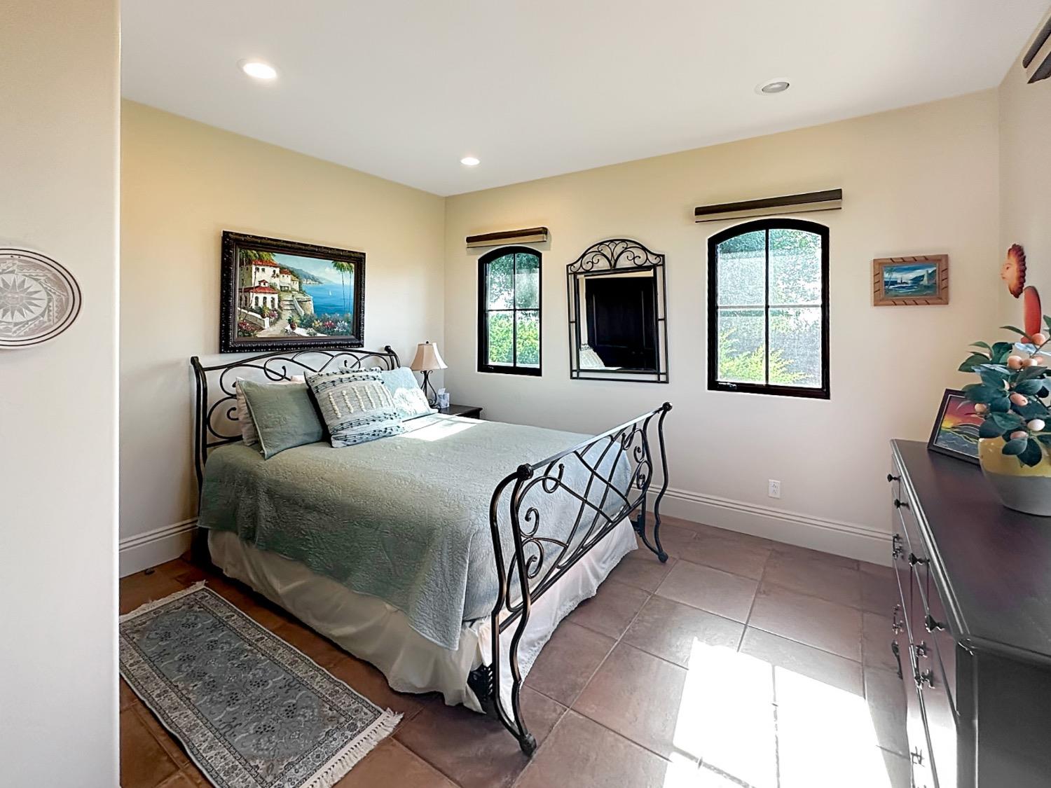 21859 Angeli Place Grass Valley, CA 95949 - Photo 34 of 64 Seperate Guest area with private bedroom and bath