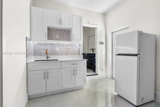 $1,450 | 161-xx Sw 44th Lane, Unit 1, Miami, FL 33185