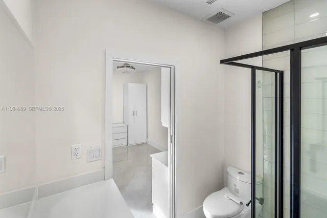 $1,450 | 161-xx Sw 44th Lane, Unit 1, Miami, FL 33185