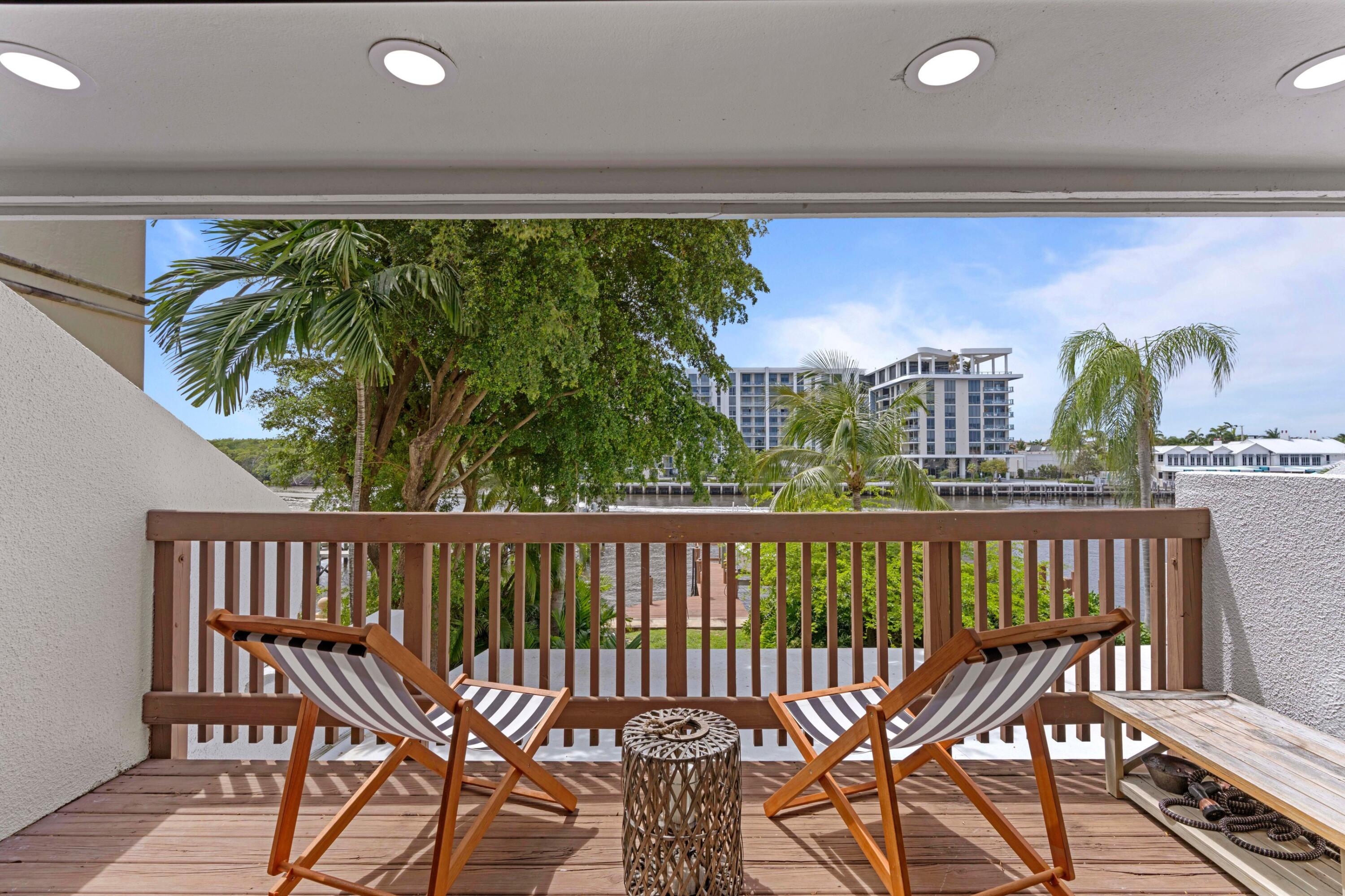 5552 North Ocean Boulevard, Unit 1A Ocean Ridge, FL 33435 - Photo 14 of 40 Primary Suite