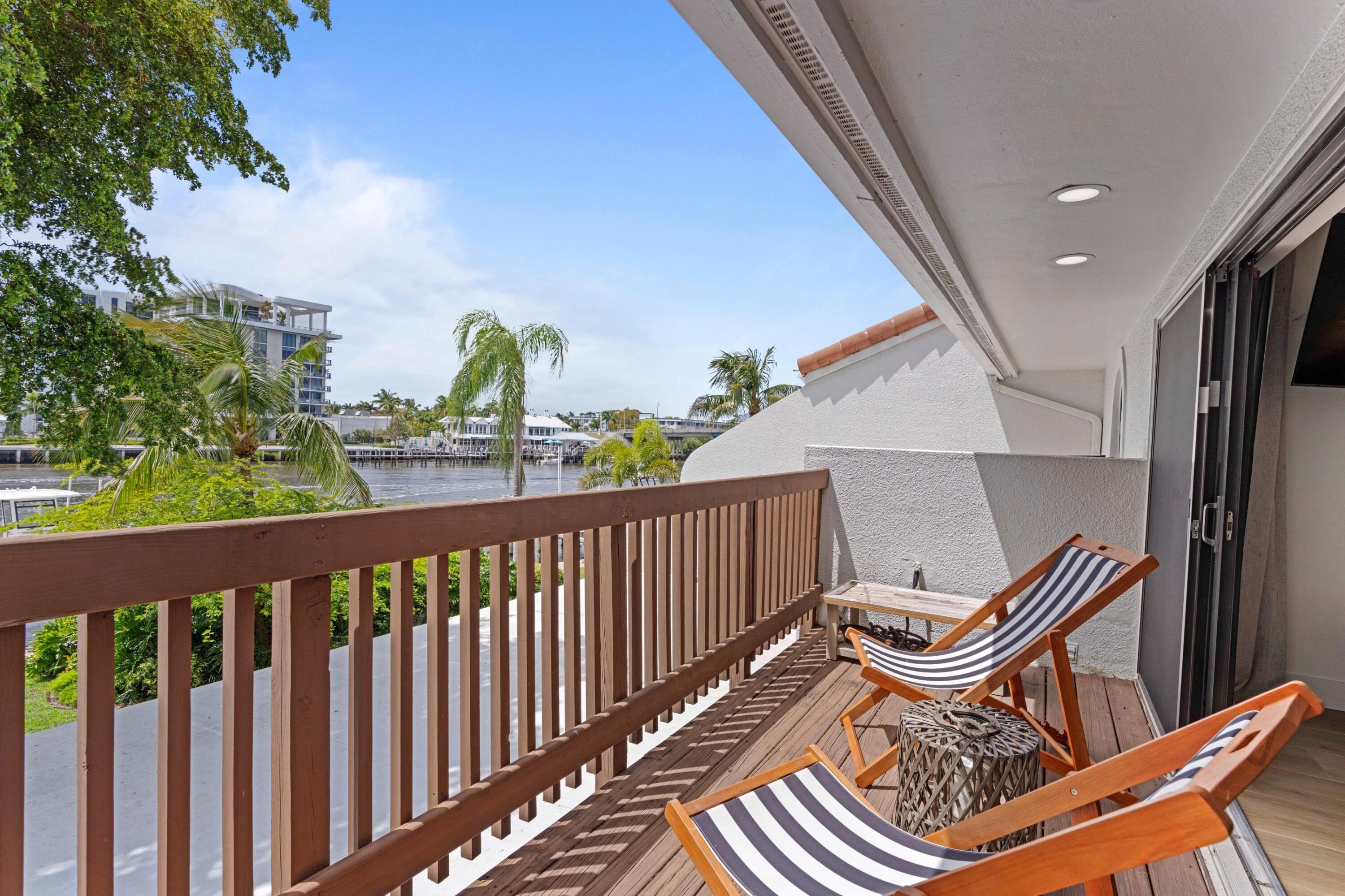 5552 North Ocean Boulevard, Unit 1A Ocean Ridge, FL 33435 - Photo 15 of 40 Primary Suite