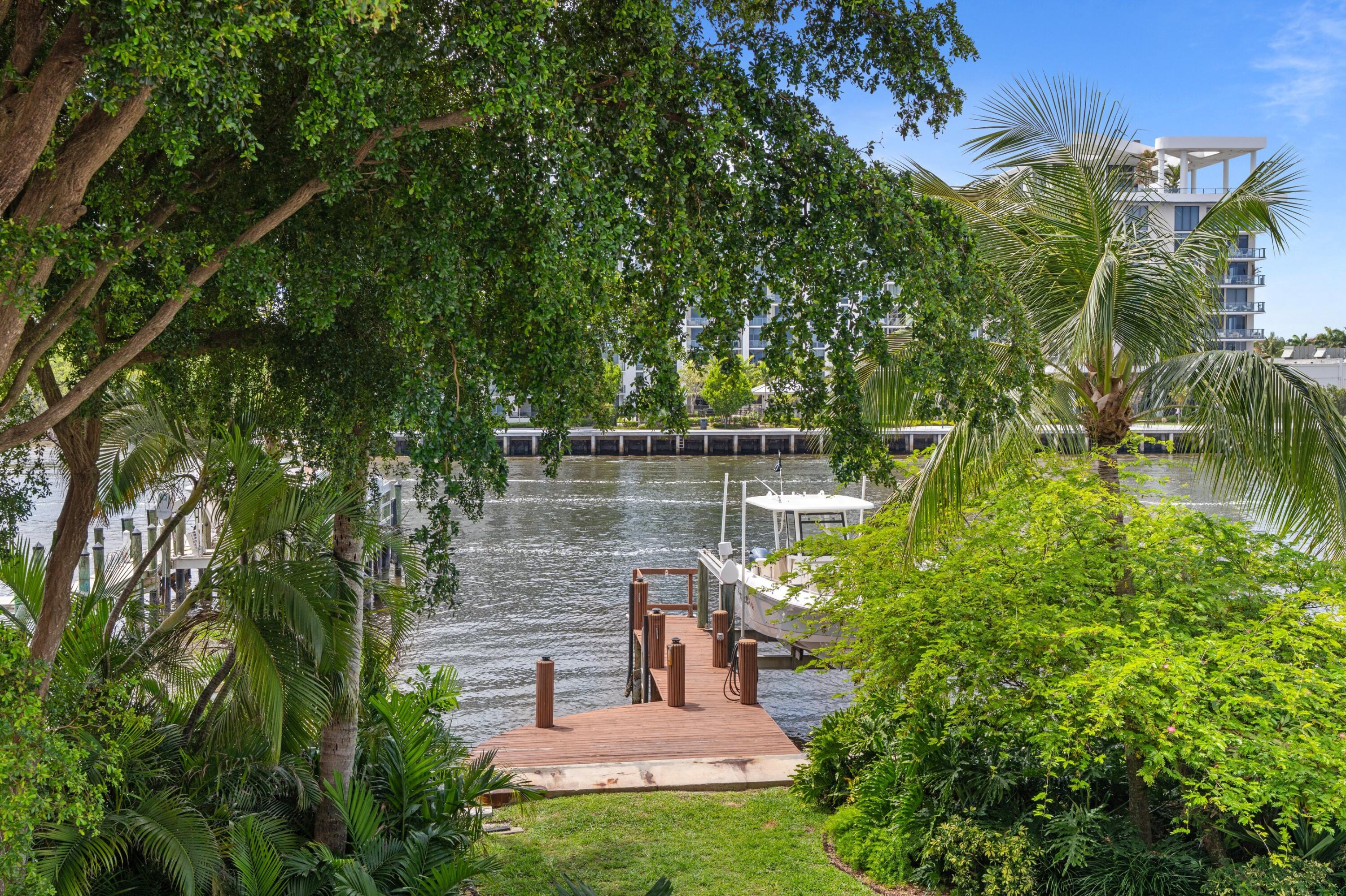 5552 North Ocean Boulevard, Unit 1A Ocean Ridge, FL 33435 - Photo 16 of 40 Views