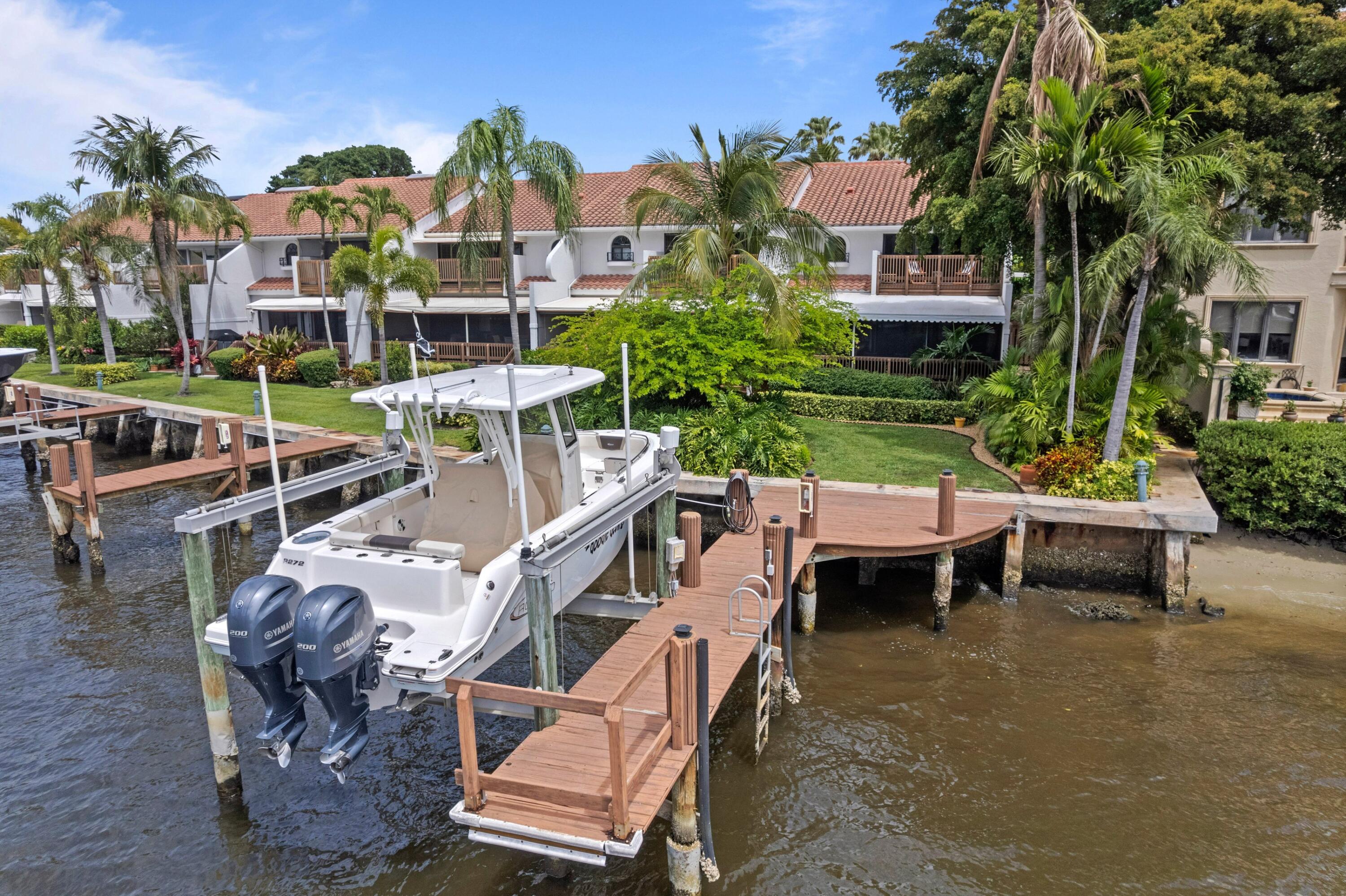 5552 North Ocean Boulevard, Unit 1A Ocean Ridge, FL 33435 - Photo 29 of 40 Baot Lift