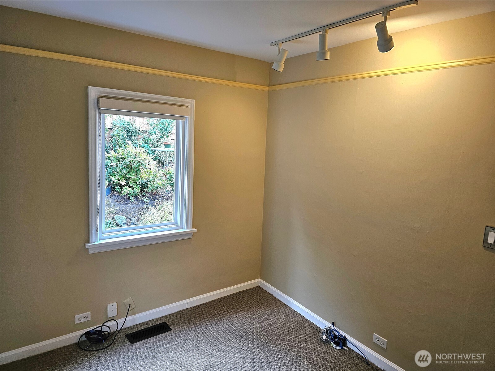 2822 Prosch Avenue West Seattle, WA 98119 - Photo 26 of 31 a view of a room with a window