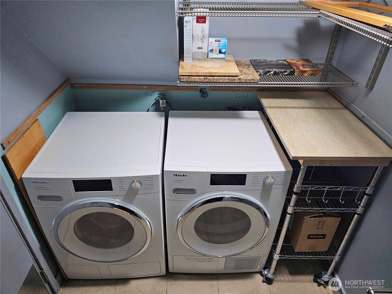 2822 Prosch Avenue West Seattle, WA 98119 - Photo 31 of 31 a utility room with dryer and washer
