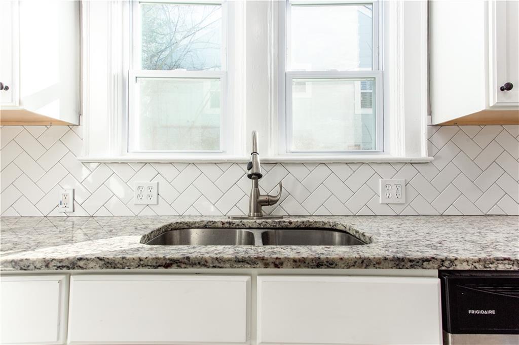 1665 Beecher Street Southwest Atlanta, GA 30310 - Photo 12 of 25