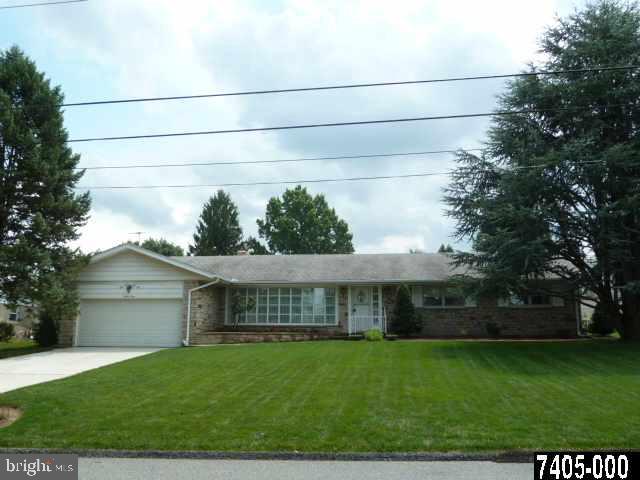 1240 Ruxton Road York, PA 17403 - Photo 1 of 18 Gallery Image 1