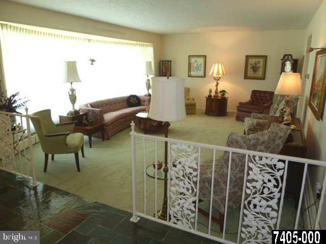 1240 Ruxton Road York, PA 17403 - Photo 3 of 18 Gallery Image 3