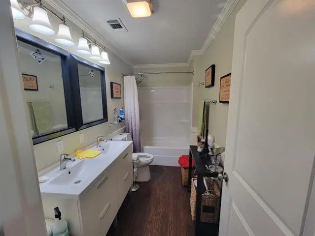 $379,900 | 164 Pecanty Road, Jonesville, LA 71343