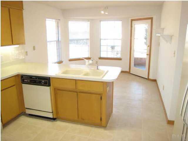 3204 Copper Ridge Circle Cantonment, FL 32533 - Photo 3 of 13 Gallery Image 3