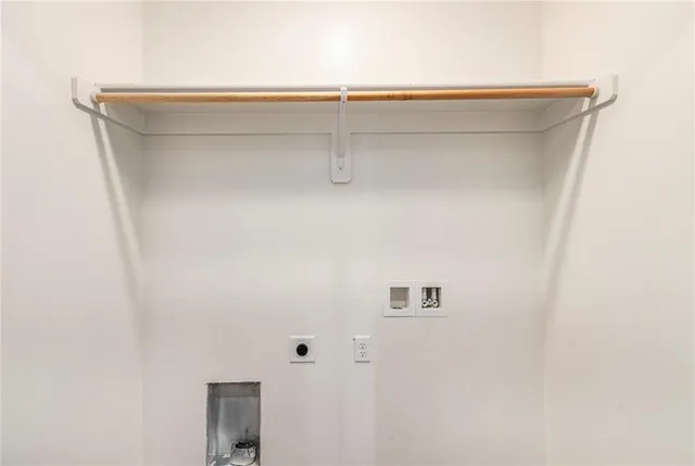 $415,000 | 705 Poplar Circle, Belton, MO 64012