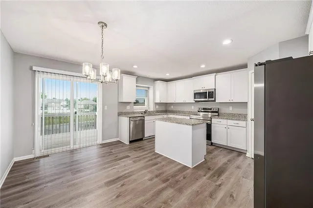 $415,000 | 705 Poplar Circle, Belton, MO 64012