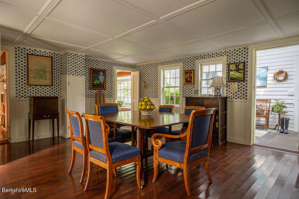 197 Merritt Road Otis, MA 01253 - Photo 20 of 66 Dining