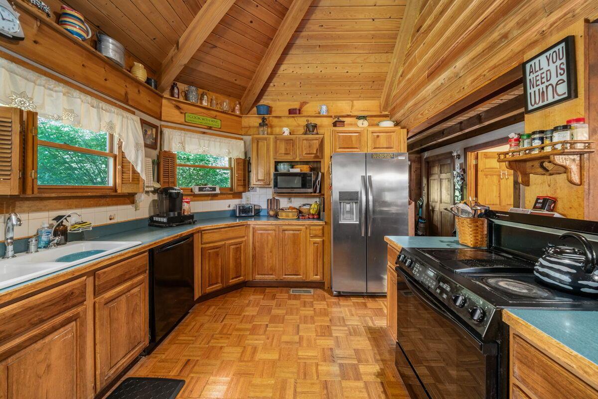 16472 Kreashbaum Road Rockbridge, OH 43149 - Photo 28 of 145 28-web-or-mls-DSC09534