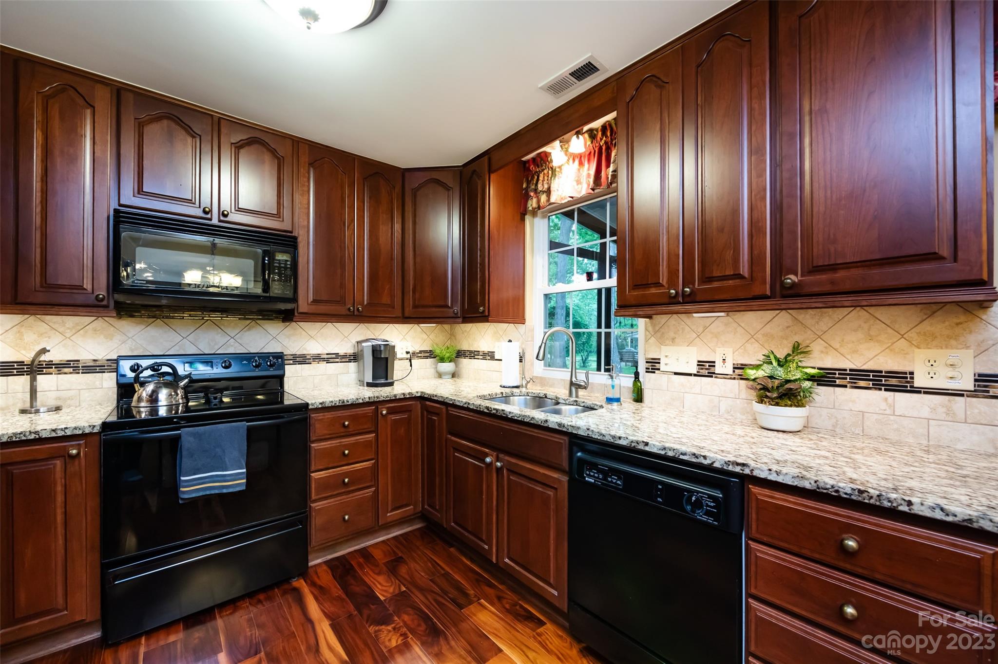 604 Canadice Road, Unit 19 Huntersville, NC 28078 - Photo 14 of 44 Gallery Image 14