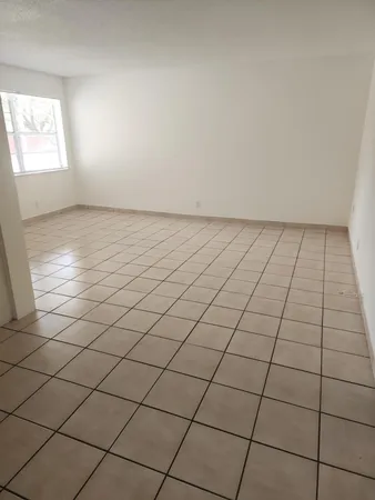 $1,500 | 1007 North 19th Avenue, Unit 4, Hollywood, FL 33020