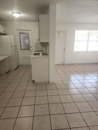 $1,500 | 1007 North 19th Avenue, Unit 4, Hollywood, FL 33020