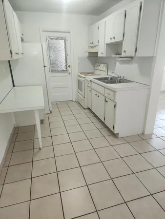 $1,500 | 1007 North 19th Avenue, Unit 4, Hollywood, FL 33020