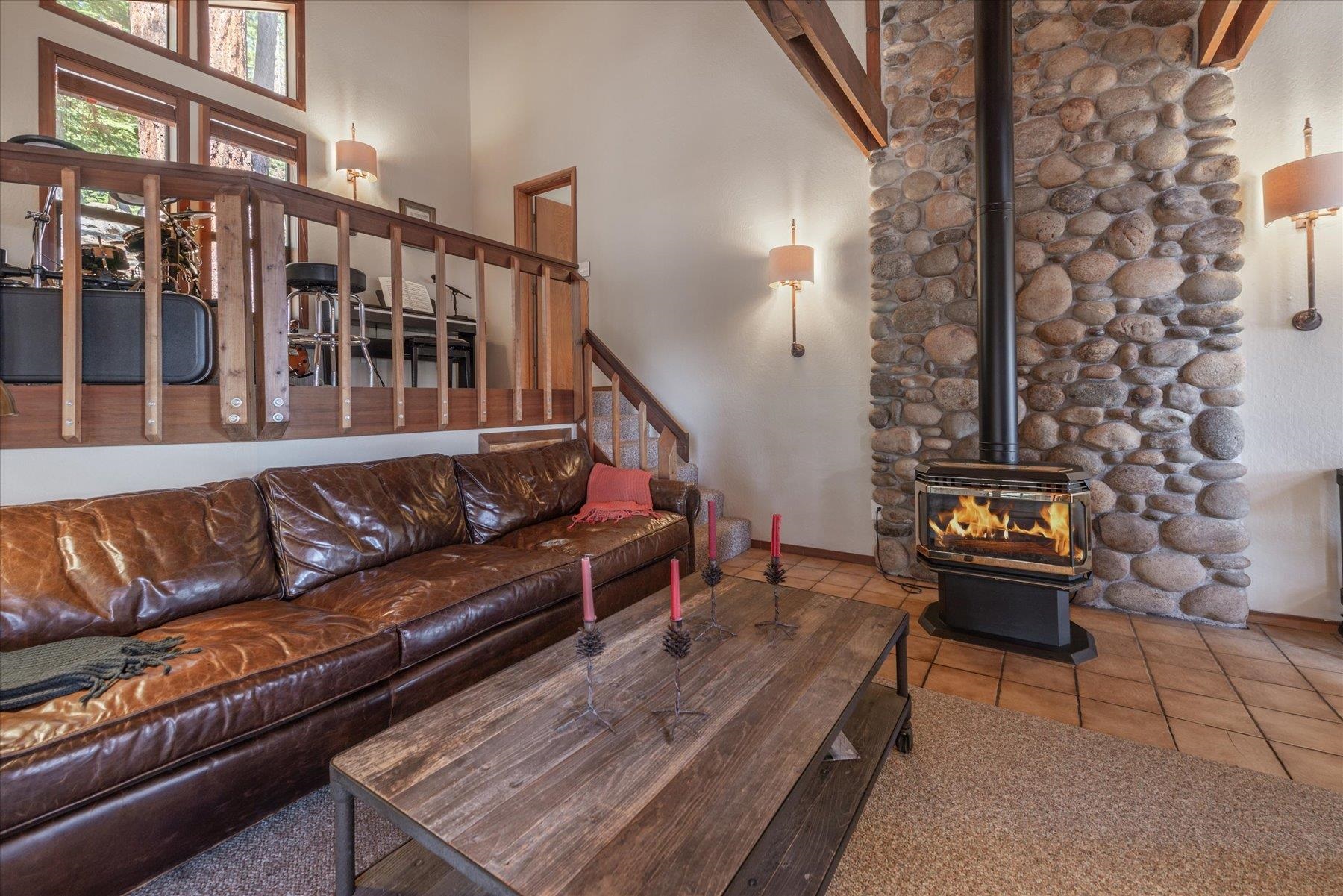 11718 Chamonix Road Truckee, CA 96161 - Photo 15 of 21 Gallery Image 15