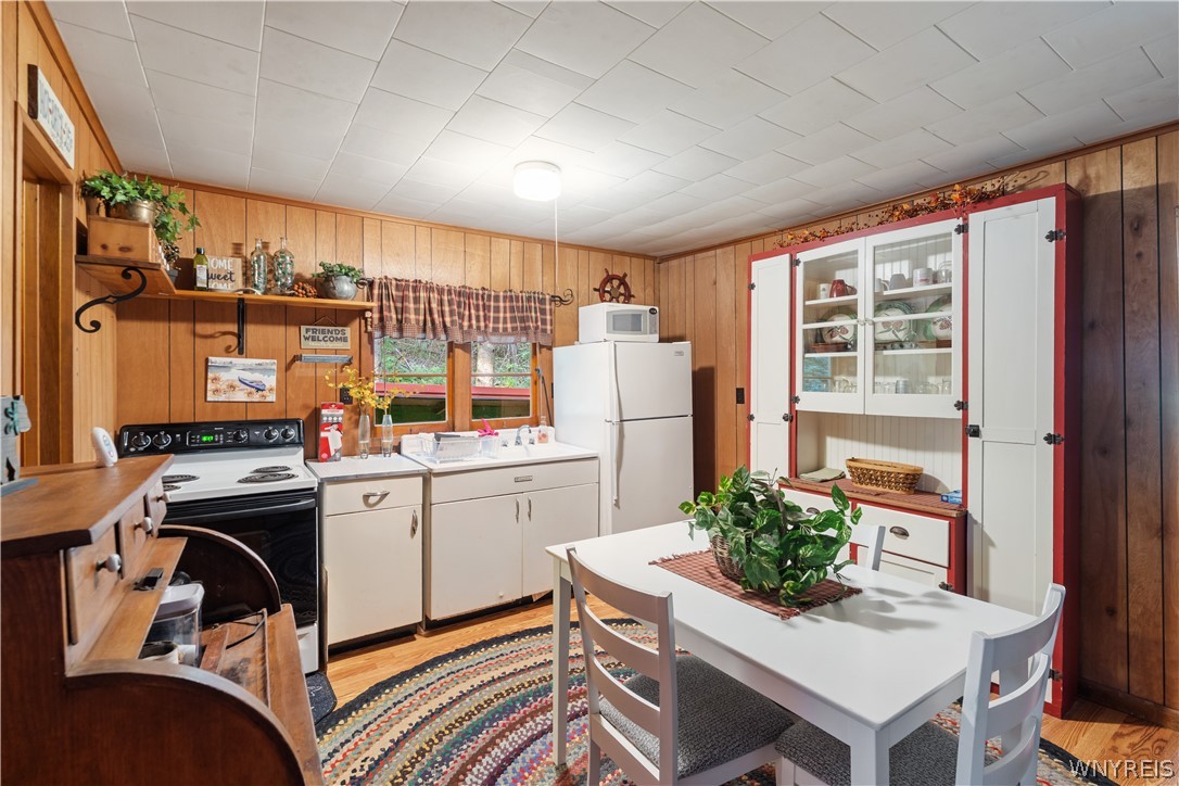 9173 Lyman Road Clarksville, NY 14727 - Photo 19 of 48 Kitchen