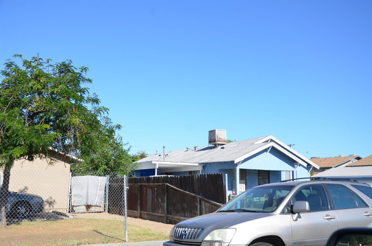 460 South Dearing Avenue Fresno, CA 93702 - Photo 2 of 8