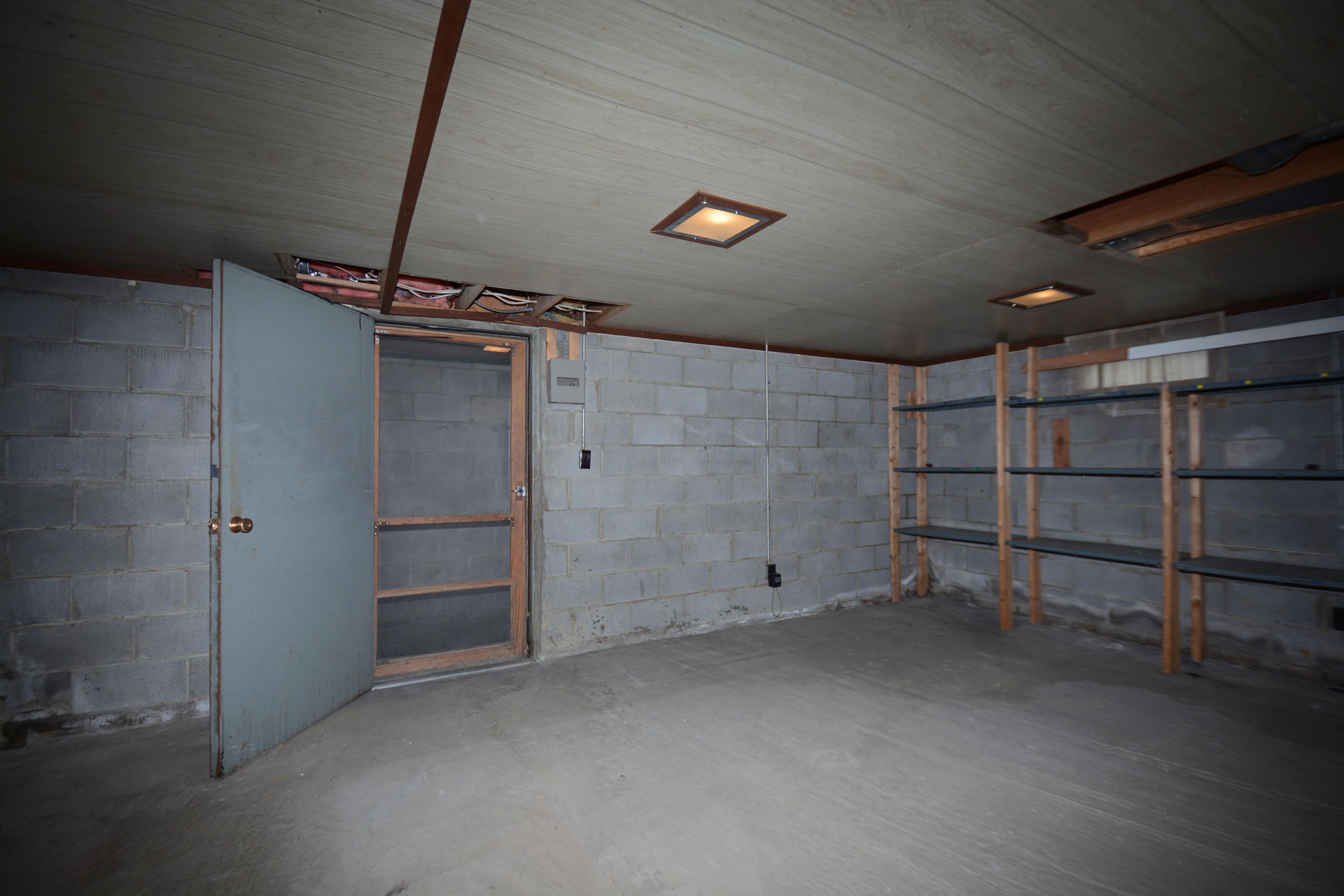 3382 Maize Road Columbus, OH 43224 - Photo 19 of 25 Gallery Image 19
