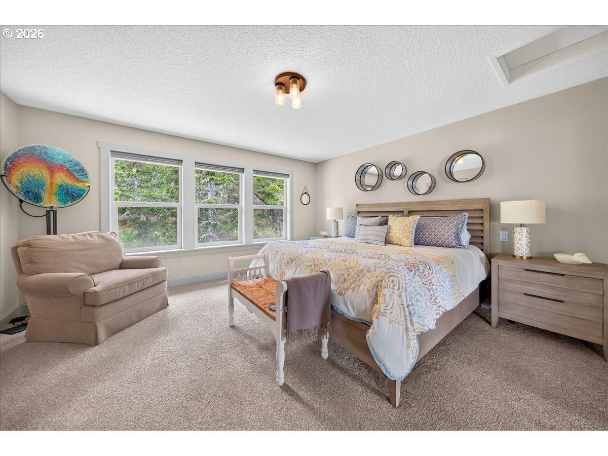 8985 Sandy Heights Road Cloverdale, OR 97112 - Photo 9 of 48