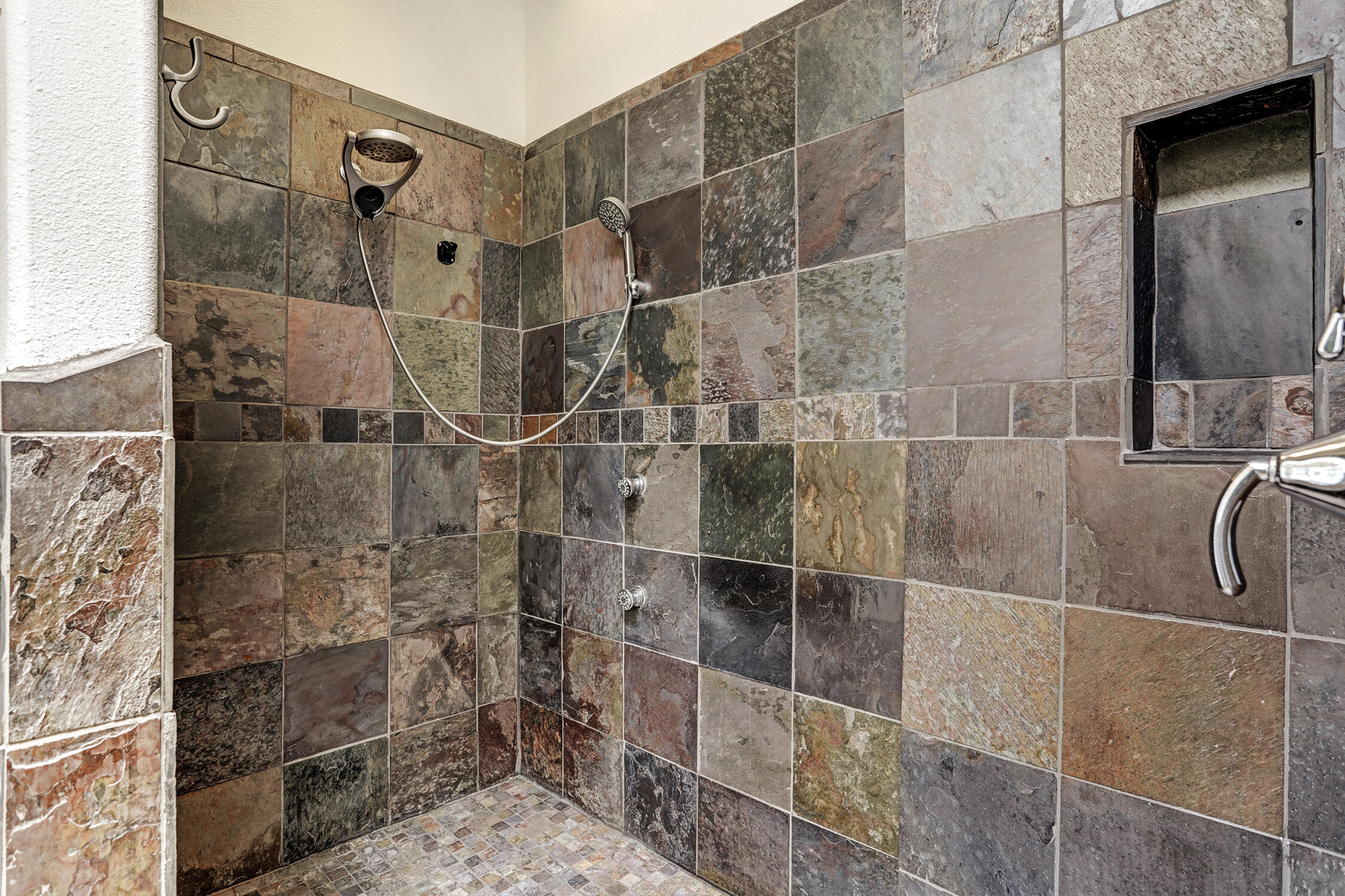 508 Albor Circle Northeast Rio Rancho, NM 87124 - Photo 17 of 52 Gallery Image 17