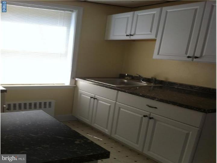 1336 Elbridge Street Philadelphia, PA 19111 - Photo 9 of 23